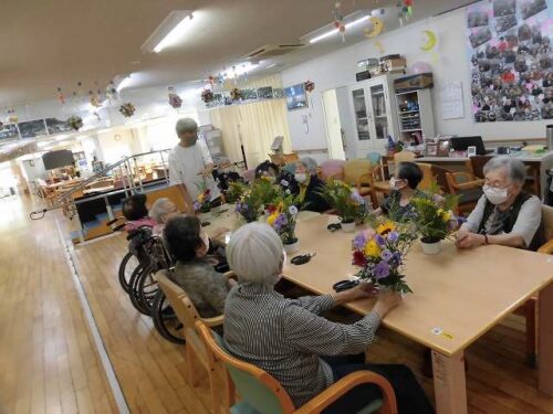 7月フラワーアレンジメント②　～あなたの思いやりに感謝します😊～