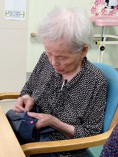 二人で協力❗　裾上げをしました✂️👖🪡