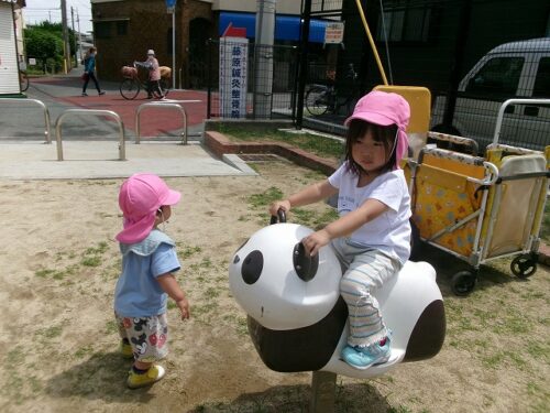 公園にてpart2（パンダルーム）