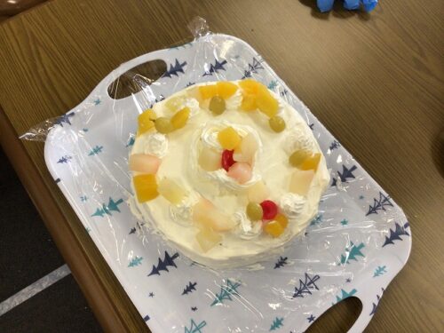 4月お誕生会　ケーキ作りをしました🍰✨