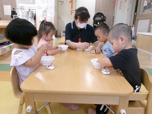 ポンデリングをデコレーション（パンダルーム）