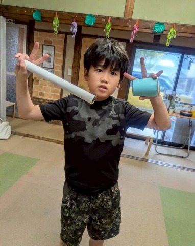 紙コップ飛ばし対決