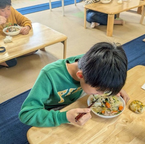 野菜たっぷり温うどん
