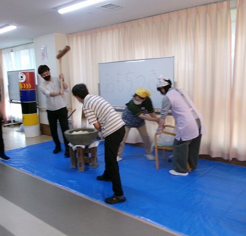 お餅つきpart2～あけましておめでとうございます～（パンダルーム）