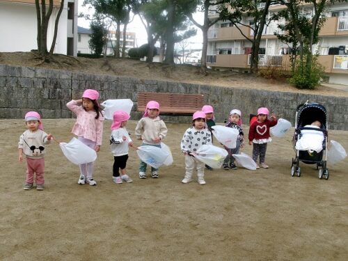 凧揚げ大会（パンダルーム）