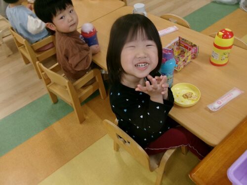 午後のおやつの時間（パンダルーム）