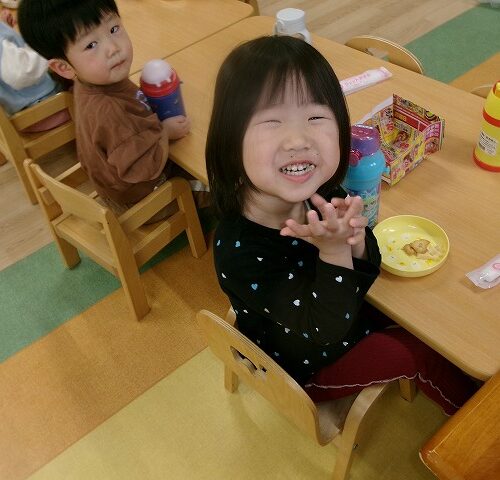 午後のおやつの時間（パンダルーム）