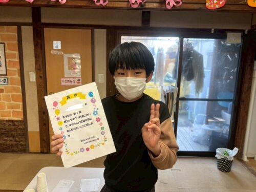 紙コップタワー対決!!