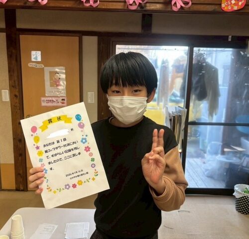 紙コップタワー対決！！